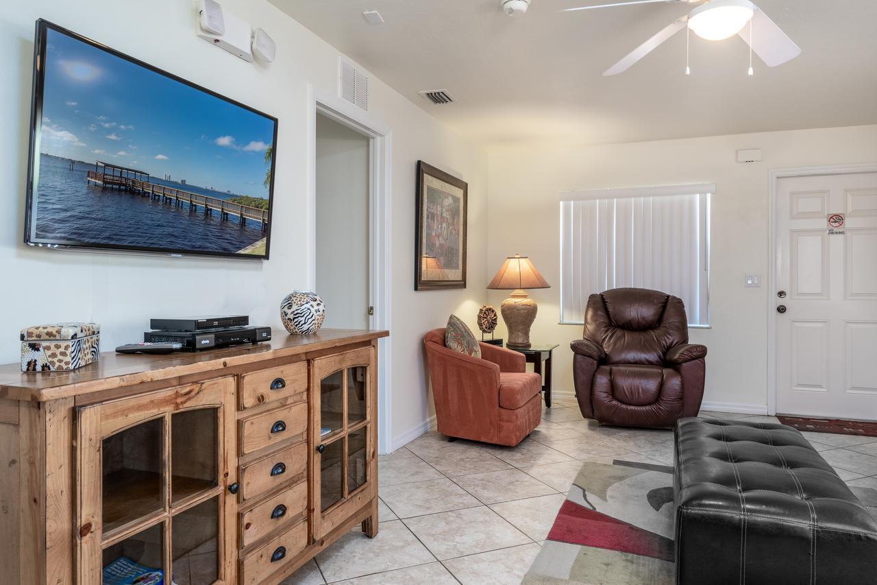 Gulf Breeze Condos Форт-Маєрс-Біч Екстер'єр фото